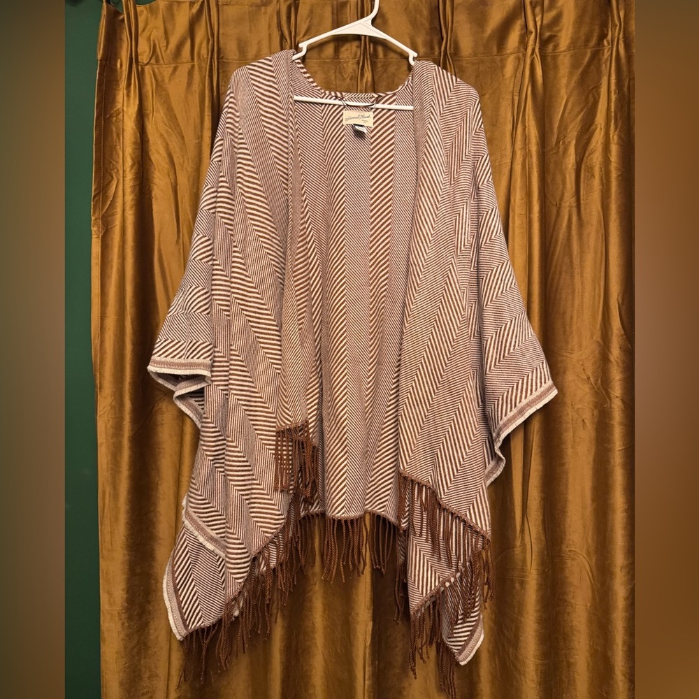 Universal Thread Rust and Cream Striped Fringe Wrap